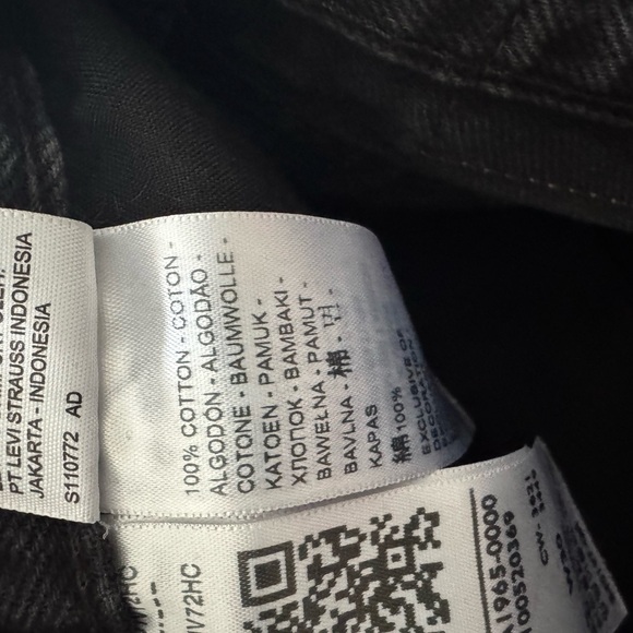 Levi's Women's black High Waisted cotton Mom denim Jean Shorts size 30 - Picture 8 of 9